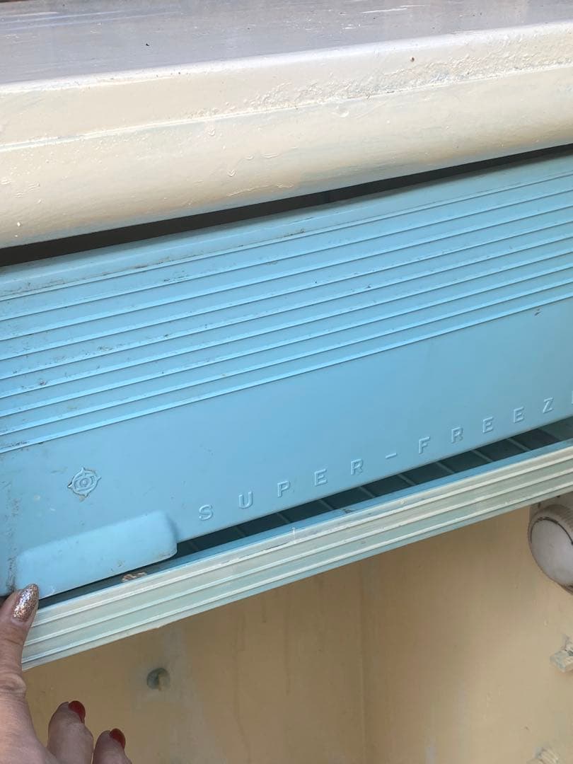 超レア♦️HITACHI しろくまくん　超レトロ冷蔵庫♦️ホワイト♦️家財便込