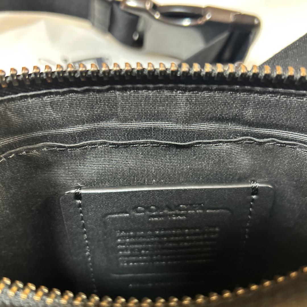 COACH ボディバッグ ブラック/ベージュ ストライプ