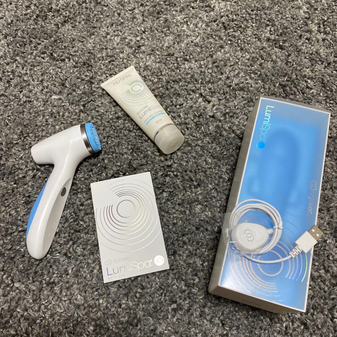 LumiSpa ioフェイシャルクレンジングデバイス