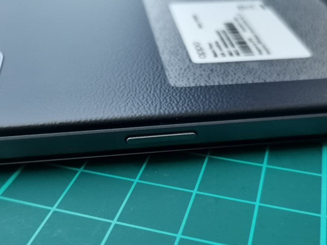 OPPO A73 ネービーブルー　美品