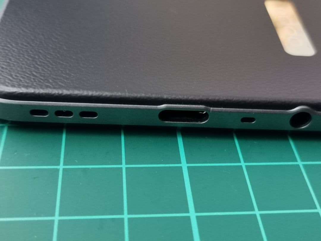 OPPO A73 ネービーブルー　美品