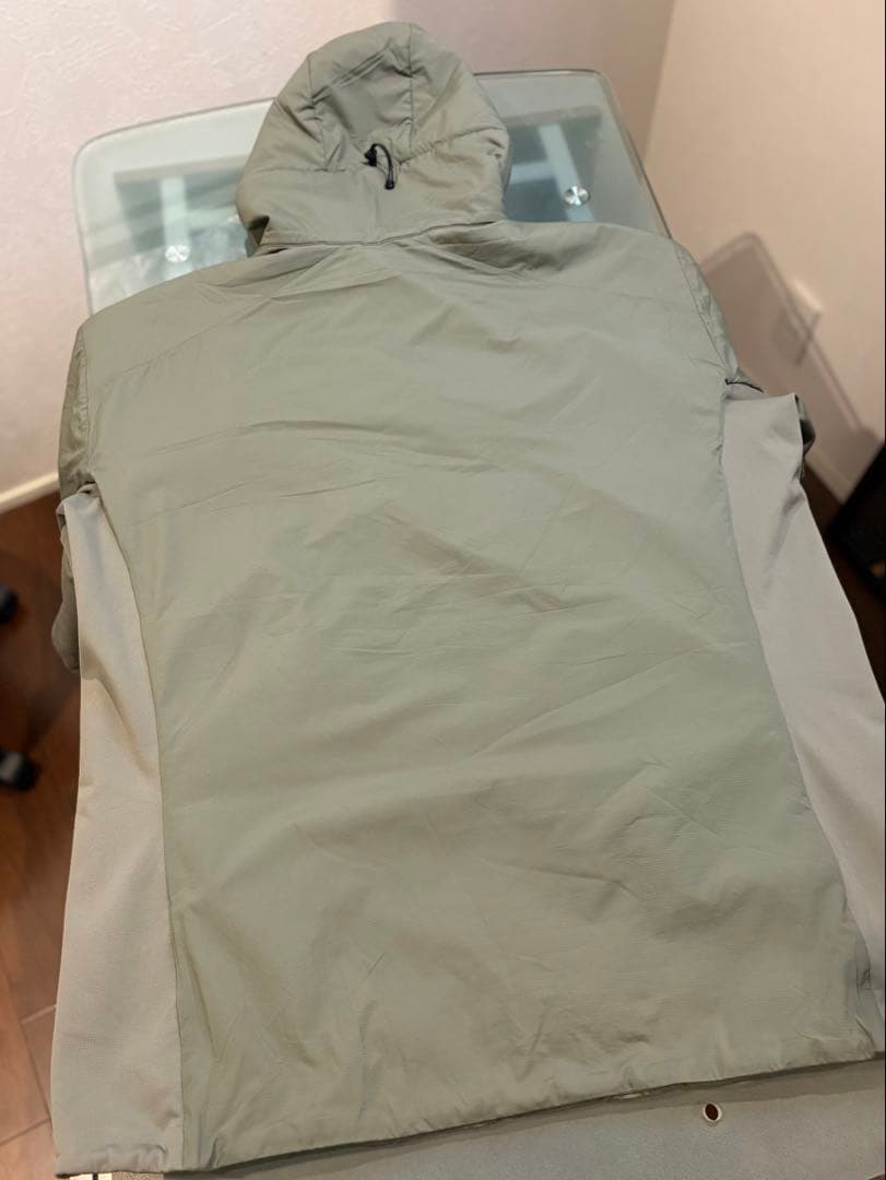 最終価格ARC'TERYX カーキマウンテンパーカー フード付き