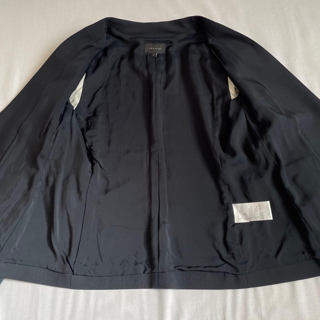 theory セオリー ノーカラー　パンツスーツ　ネイビー