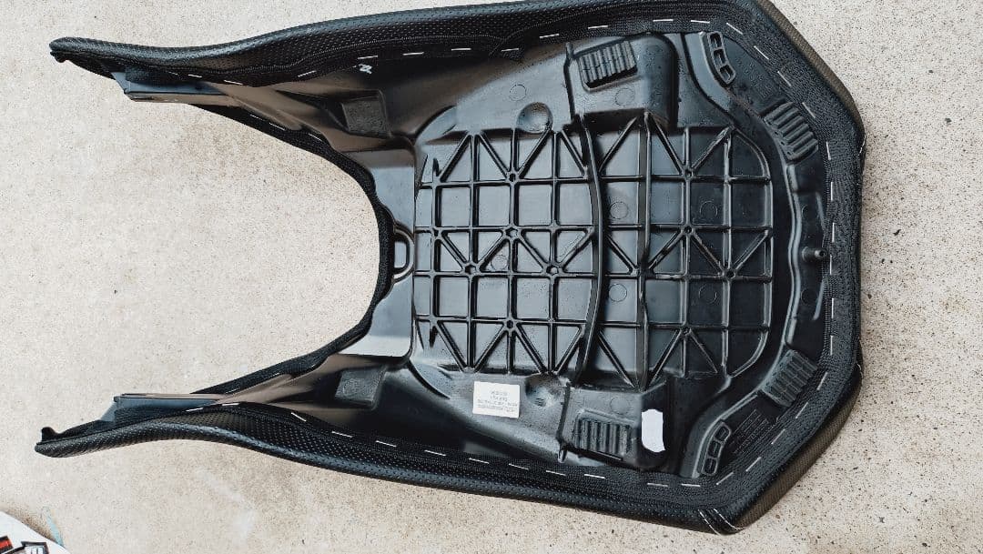 KTM duke エルゴシート 125 250 390用 バック用シートサービス