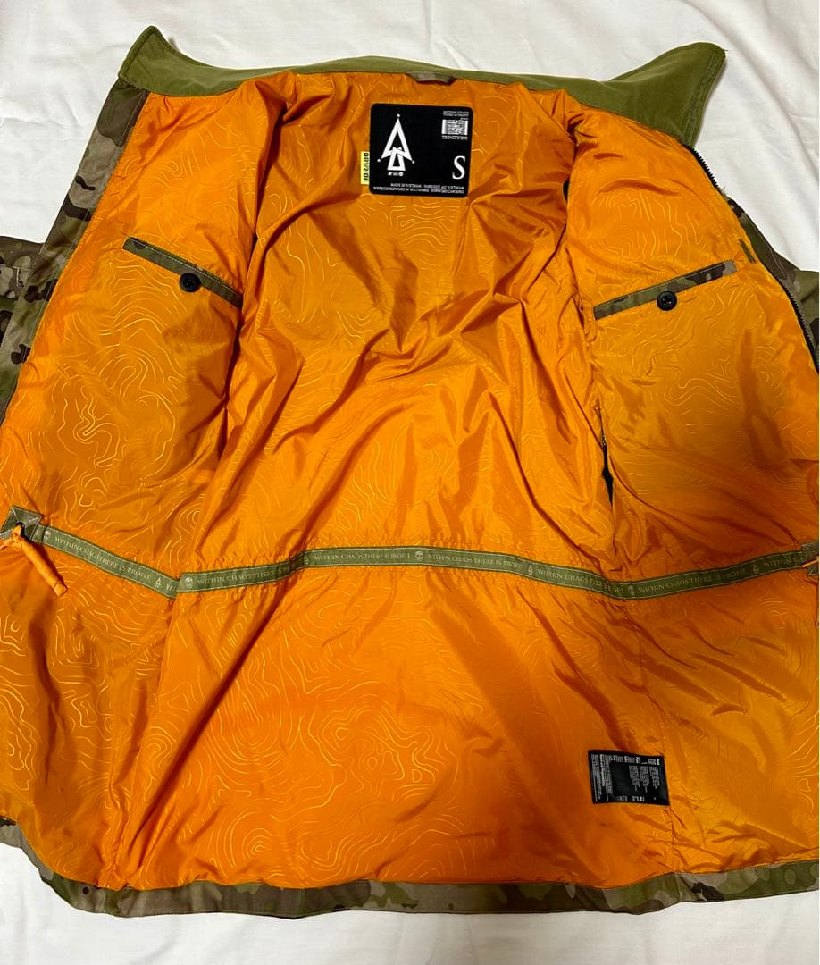 【Burton×Undefeated×Alpha スノーボードウェア