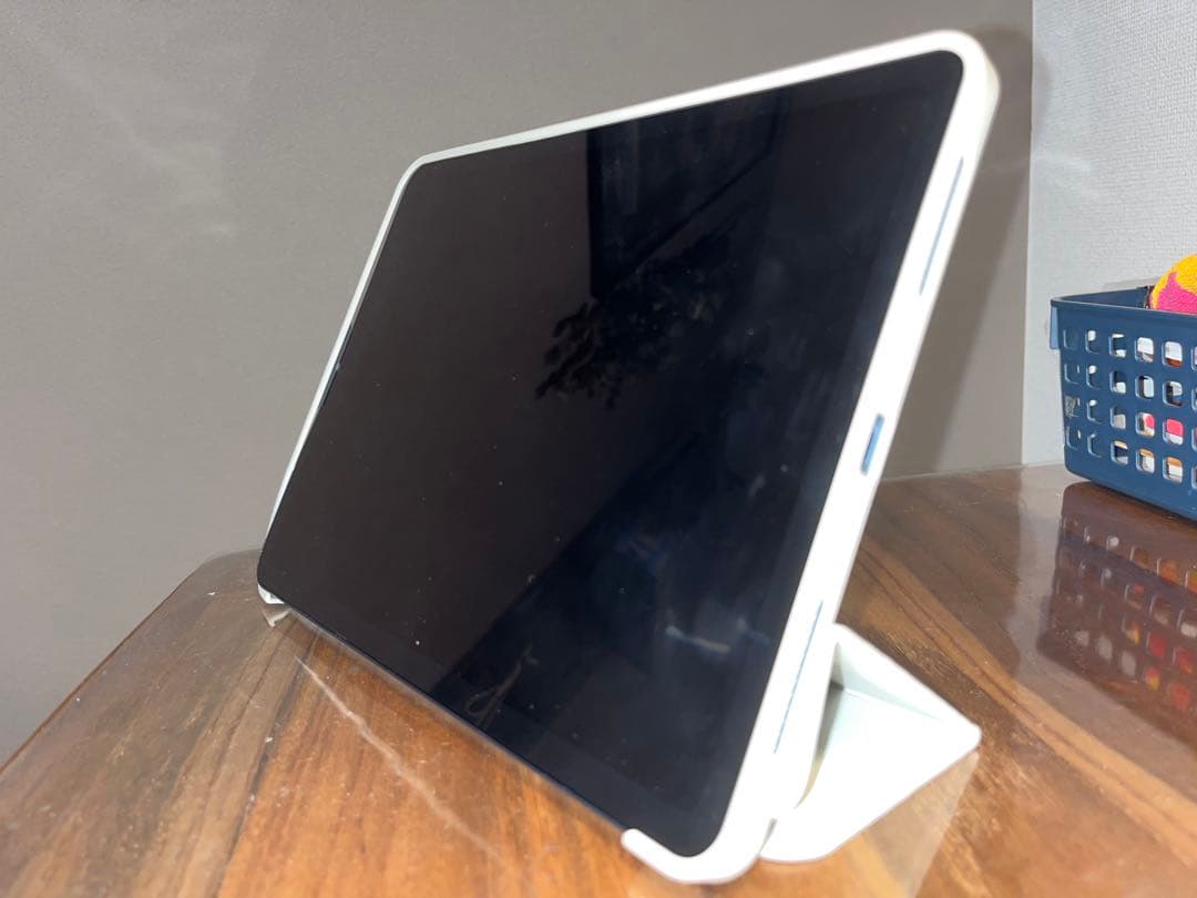 Apple iPad Air 第五世代　64GB ブルー　Wi-Fiモデル