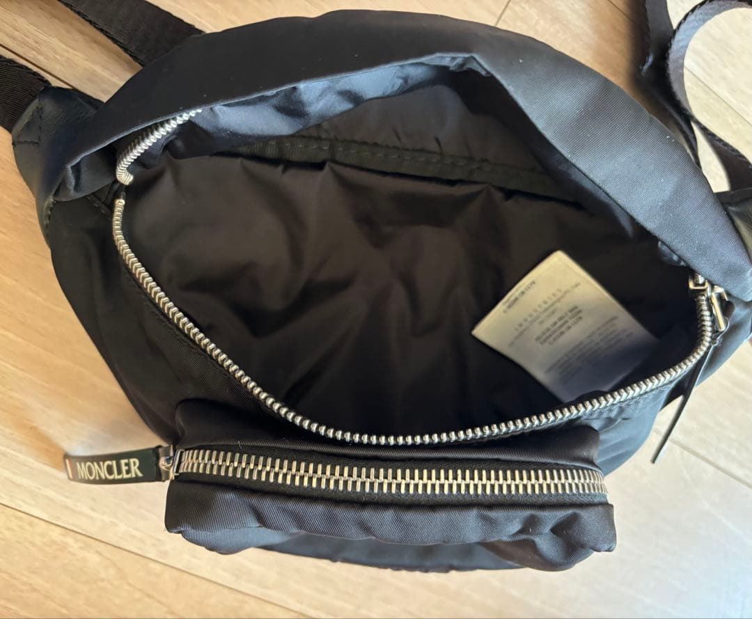 moncler モンクレール FELICIE GM ボディバッグ ブラック