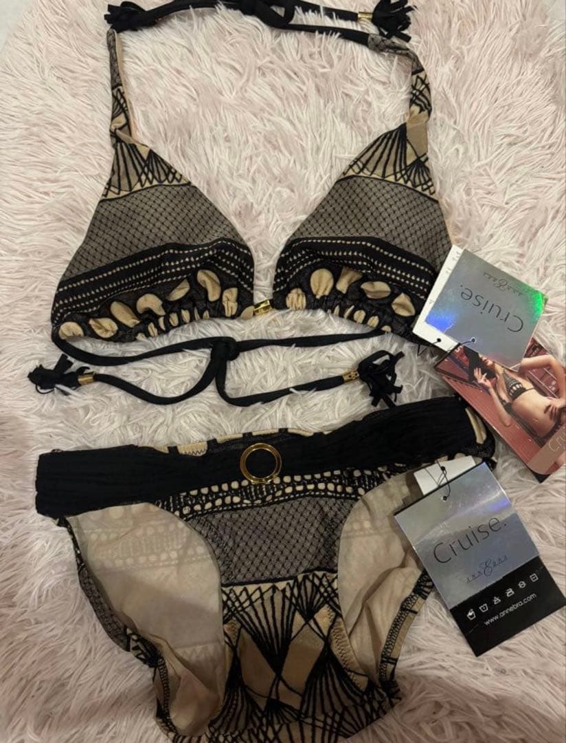 仮専用①ANNEBRA Melodie プリーツストラップレスブラ アンブラ