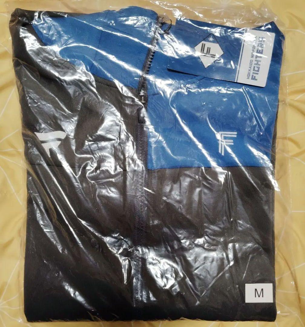 日本ハムファイターズ　オンフィールドトレーニングジャケットＭサイズ　完売品