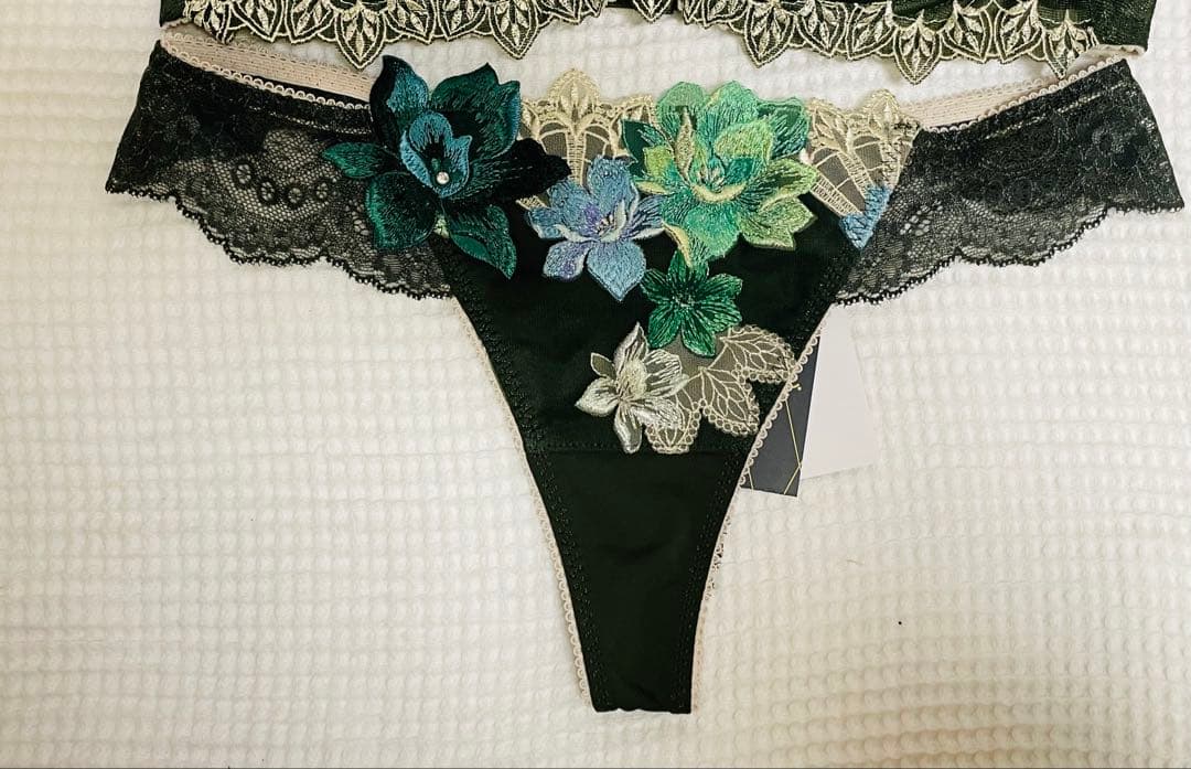 サルート　ブラ　E80 ソング L 30 ライオンキング