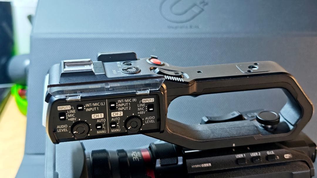 【極美品】業務用ビデオカメラ　HC-X2000　パナソニック