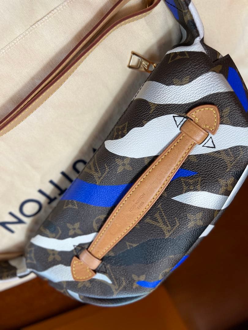 LOUIS VUITTON ボディバッグ・ウエストポーチ