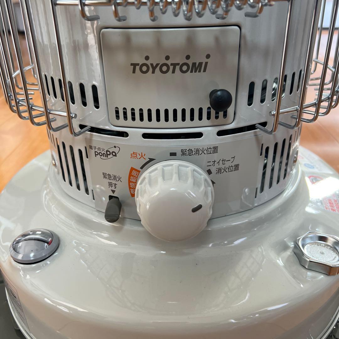 (ラスト値下げ)2024モデルTOYOTOMI 円筒形ストーブ ポンパ付き