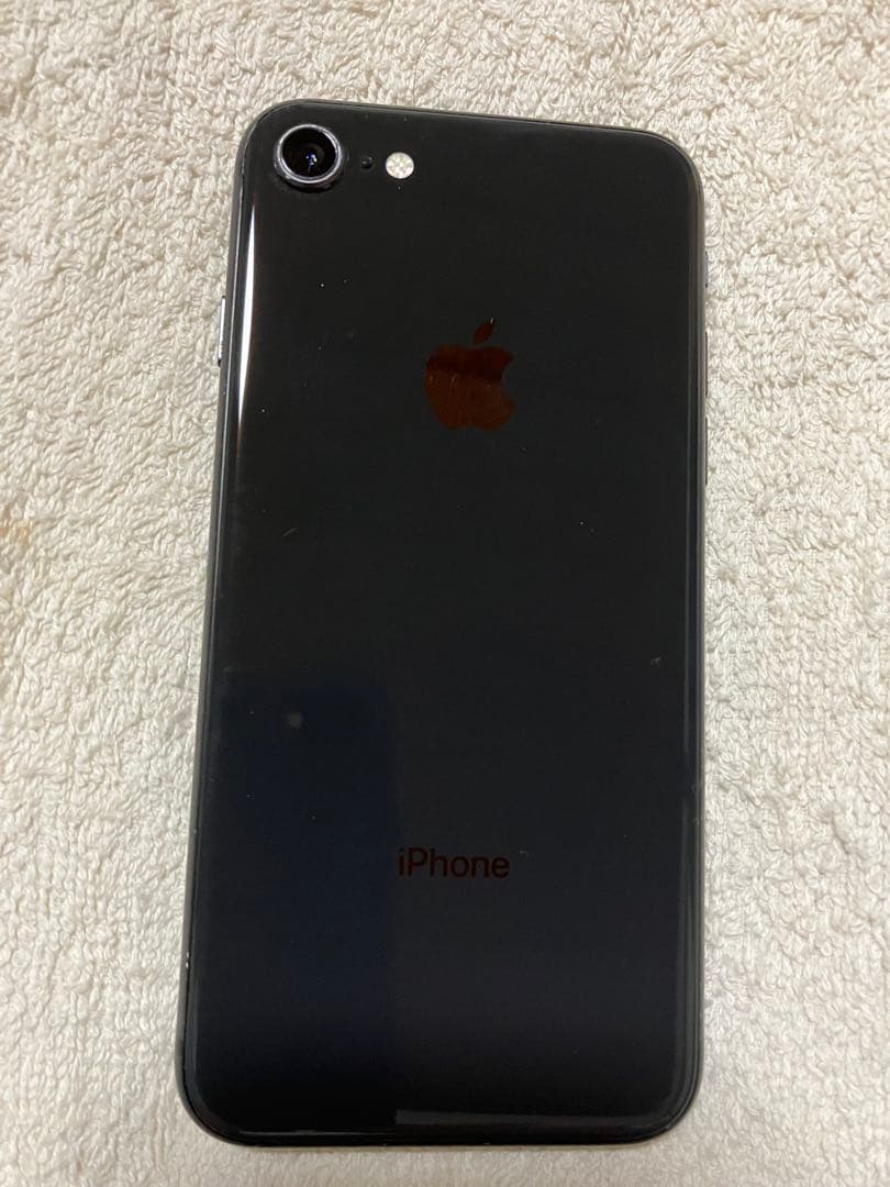【バッテリー交換済100%、Lightningコネクタ交換済】iPhone 8