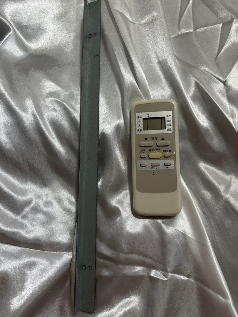 窓用エアコン 冷房、除湿機能付き　2021年製