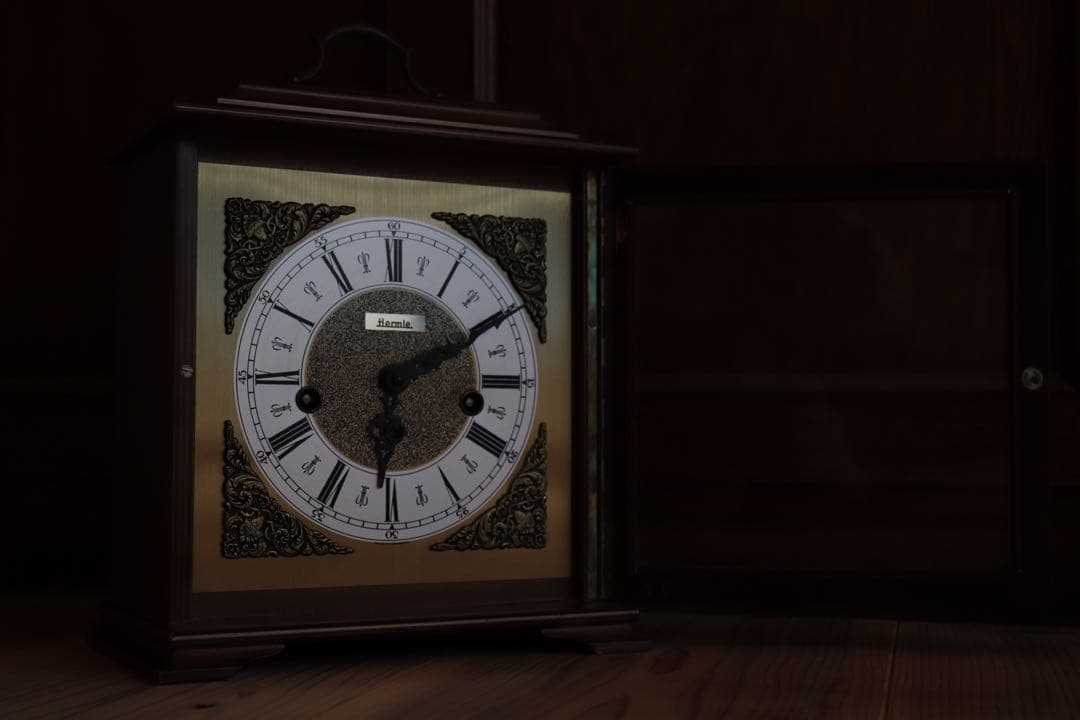 Hermle ヘルムレ 置時計 古時計  機械式 手巻き 南ドイツ ヴィンテージ