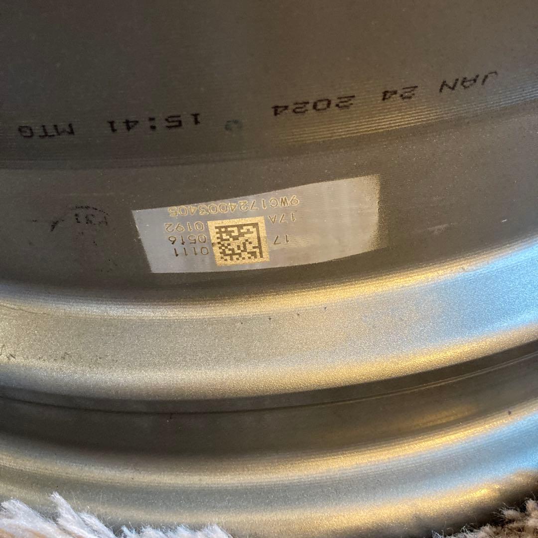 スズキジムニーシエラ　純正オプション　アルミホイール　一本　アルミホイルのみ