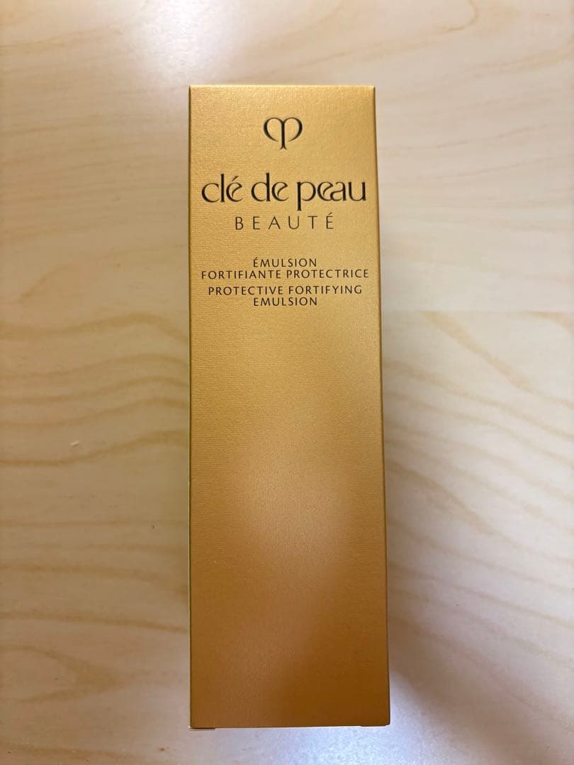 新品未使用クレ・ド・ポーボーテ　エマルションプロテクトリスn 日中用乳液