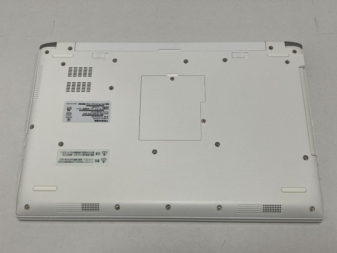 東芝ノートパソコン Core i3/8GB/新品SSD/Windows11