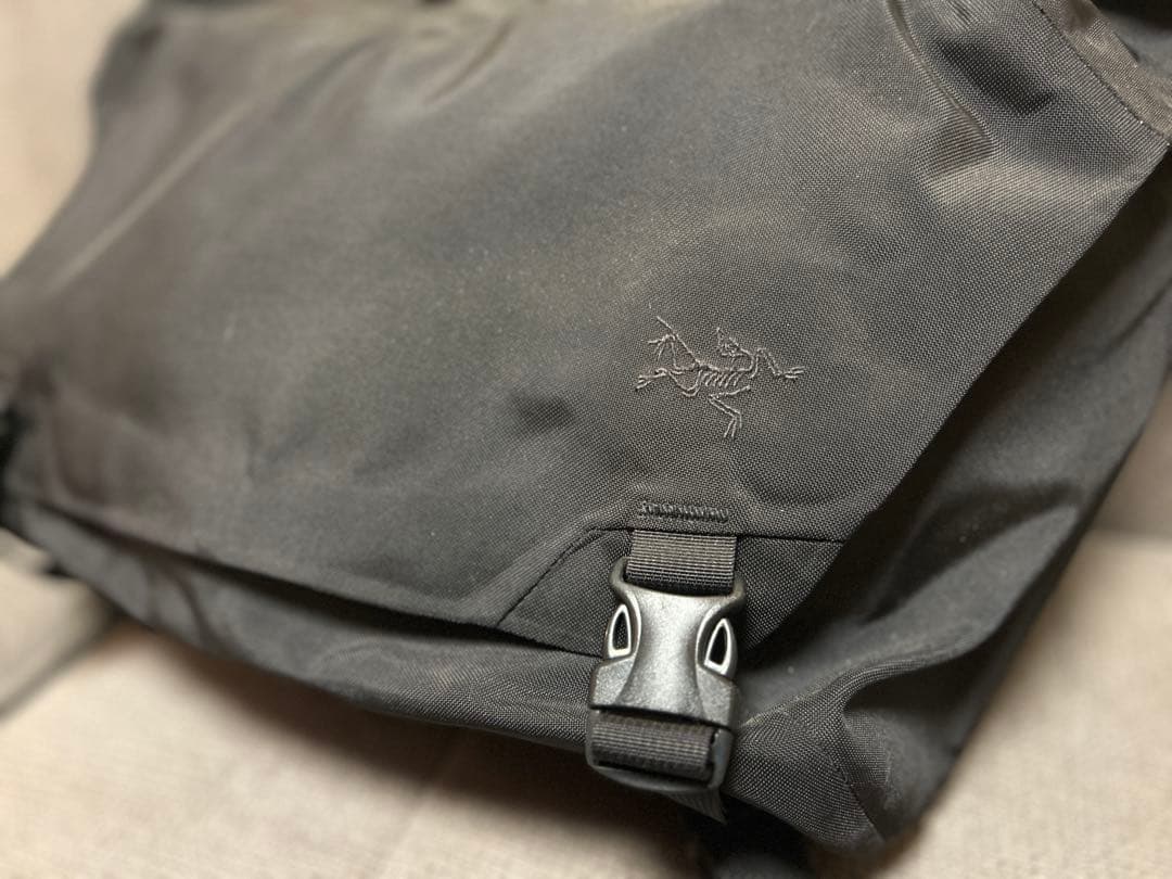 ARC’TERYXCourier Bag 15メッセンジャーバッグ