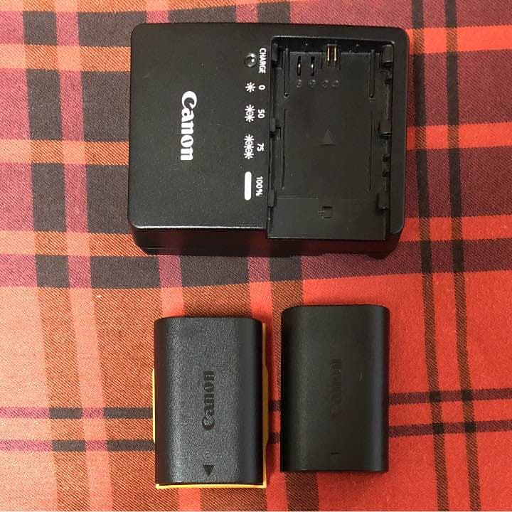 デジタルカメラ Canon EOS 70D kit plus 24mmm