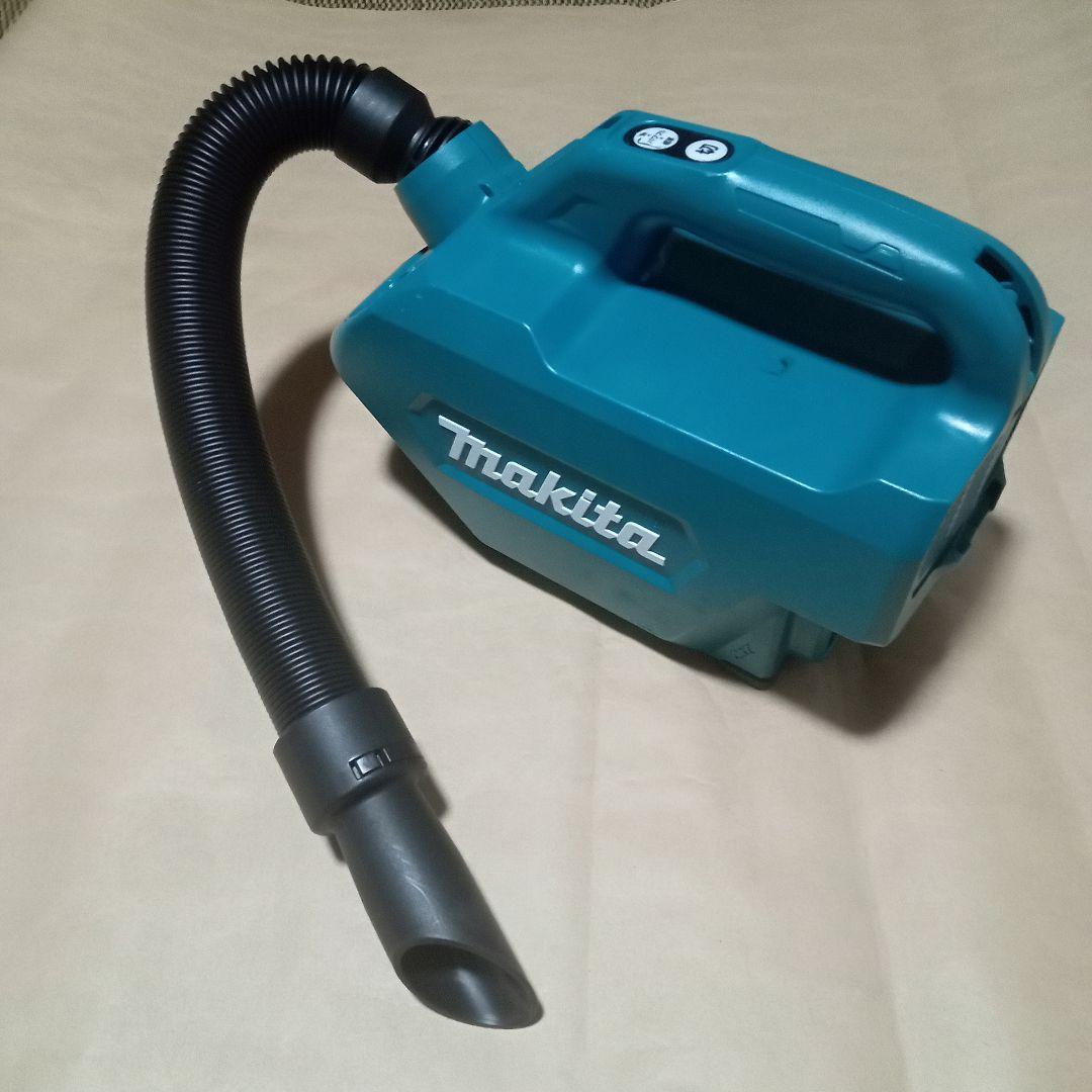 Makita 充電式クリーナー　CL121D 本体と付属品