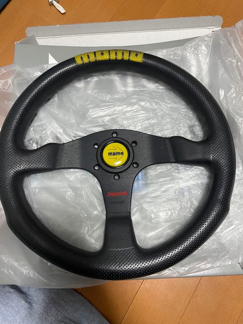 momo ステアリング 本体 3スポーク 黒