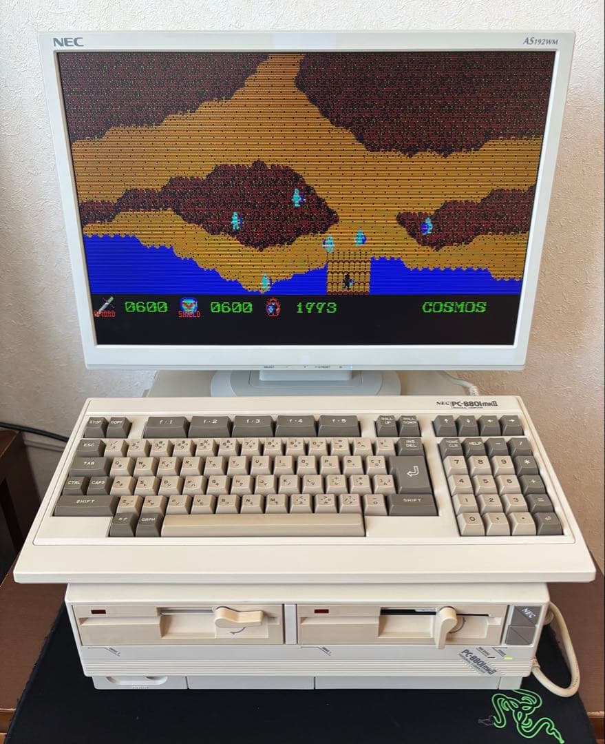 PC-8801mkII 本体とキーボード 動作品