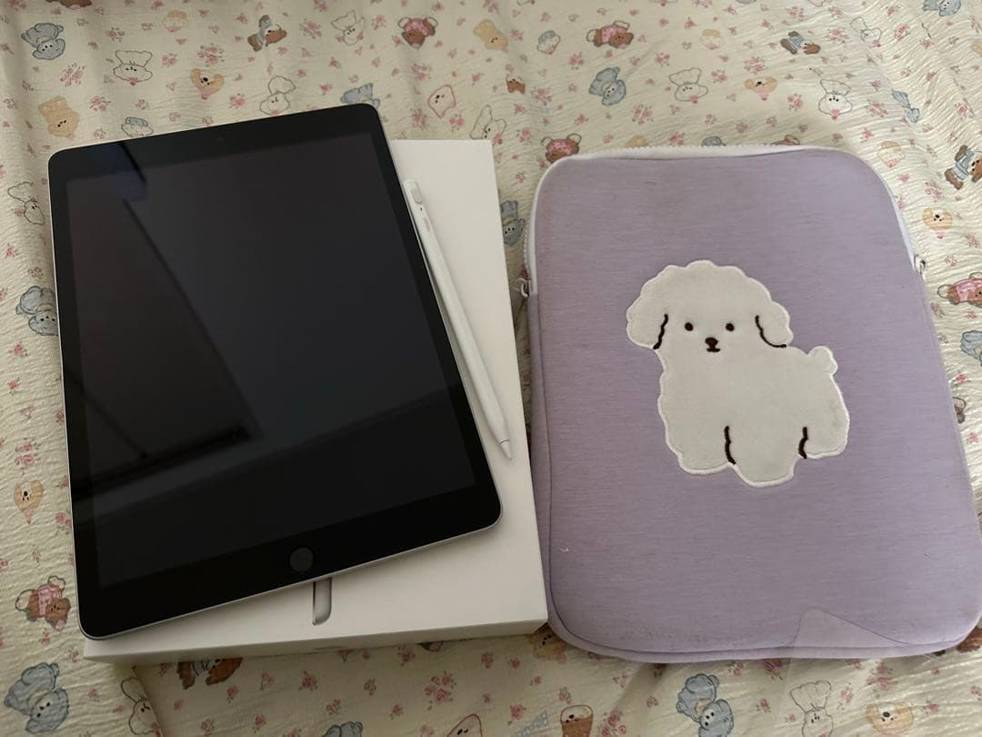 iPad第9世代64GBWi-Fiモデル シルバー箱・ケース/タッチペン1本付き