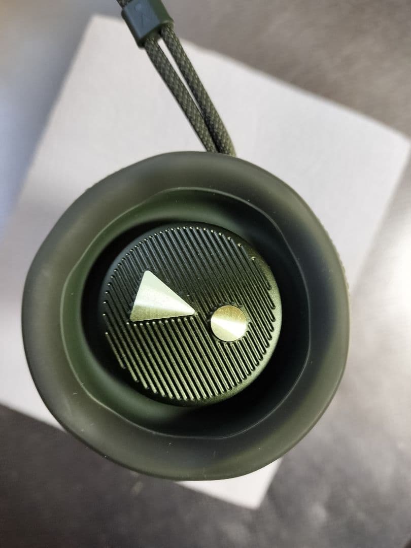 JBL FLIP6 グリーン　Bluetoothスピーカー