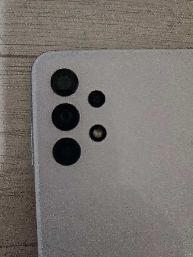 Galaxy A32 5G SCG08 ホワイト