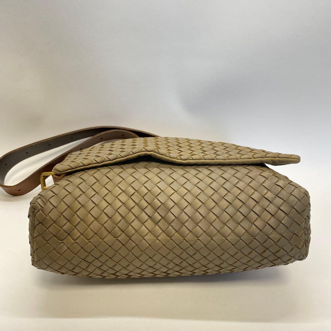 ボッテガヴェネタ ショルダーバッグ カーキ イントレチャート メッセンジャー