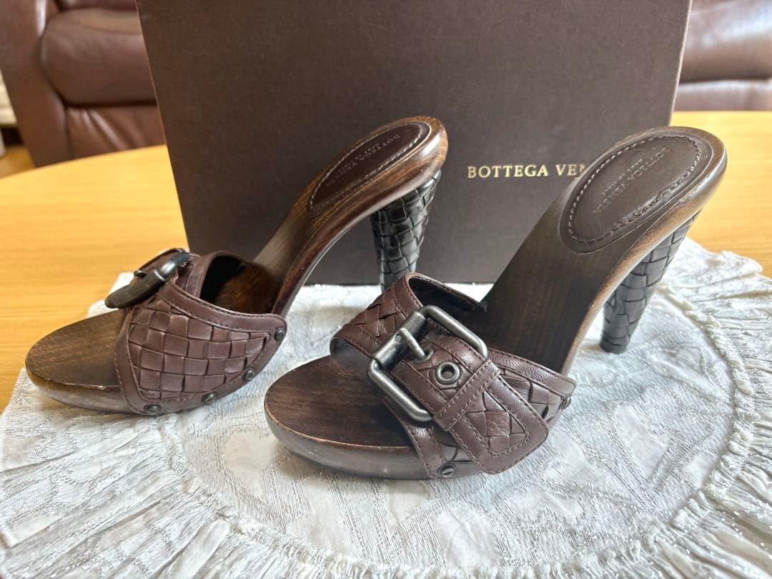BOTTEGA VENETA ボッテガヴェネタイントレチャートサンダルミュール