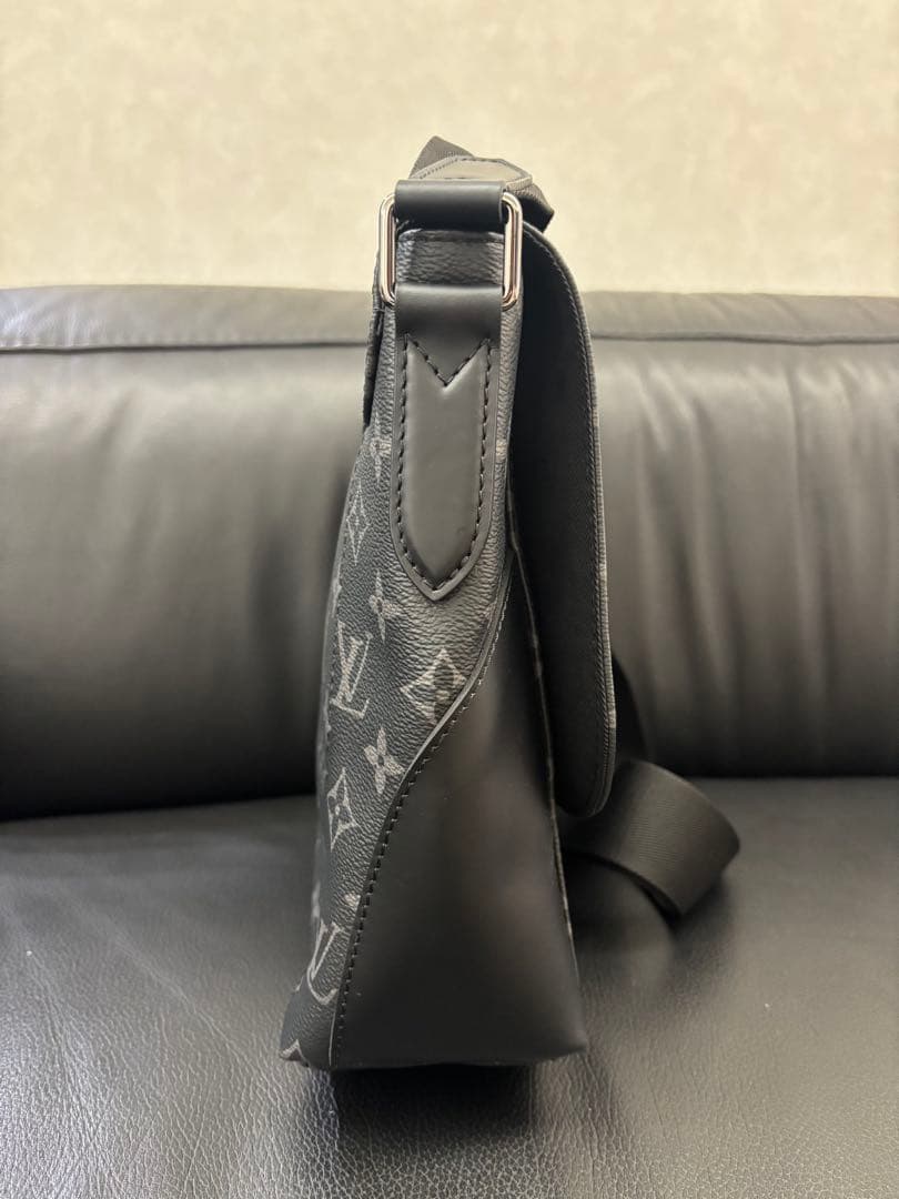 LOUIS VUITTON ルイヴィトン　メッセンジャー　モノグラム　黒
