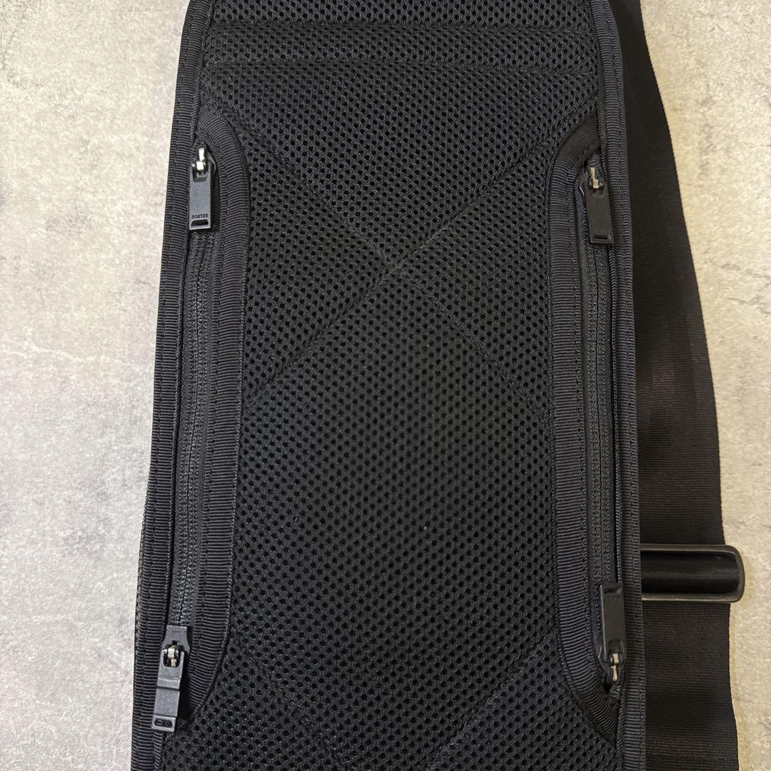 【美品】PORTER ポーター ヒート スリングバック ブラック ボディバック