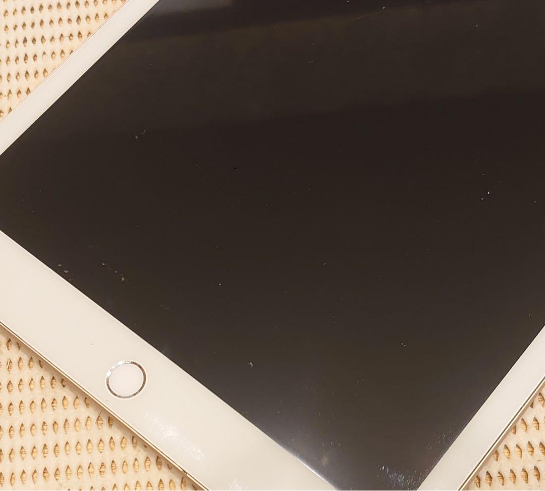 動作品iPad第7世代(A2197)本体32GB送料込ジャンク品HMF3P