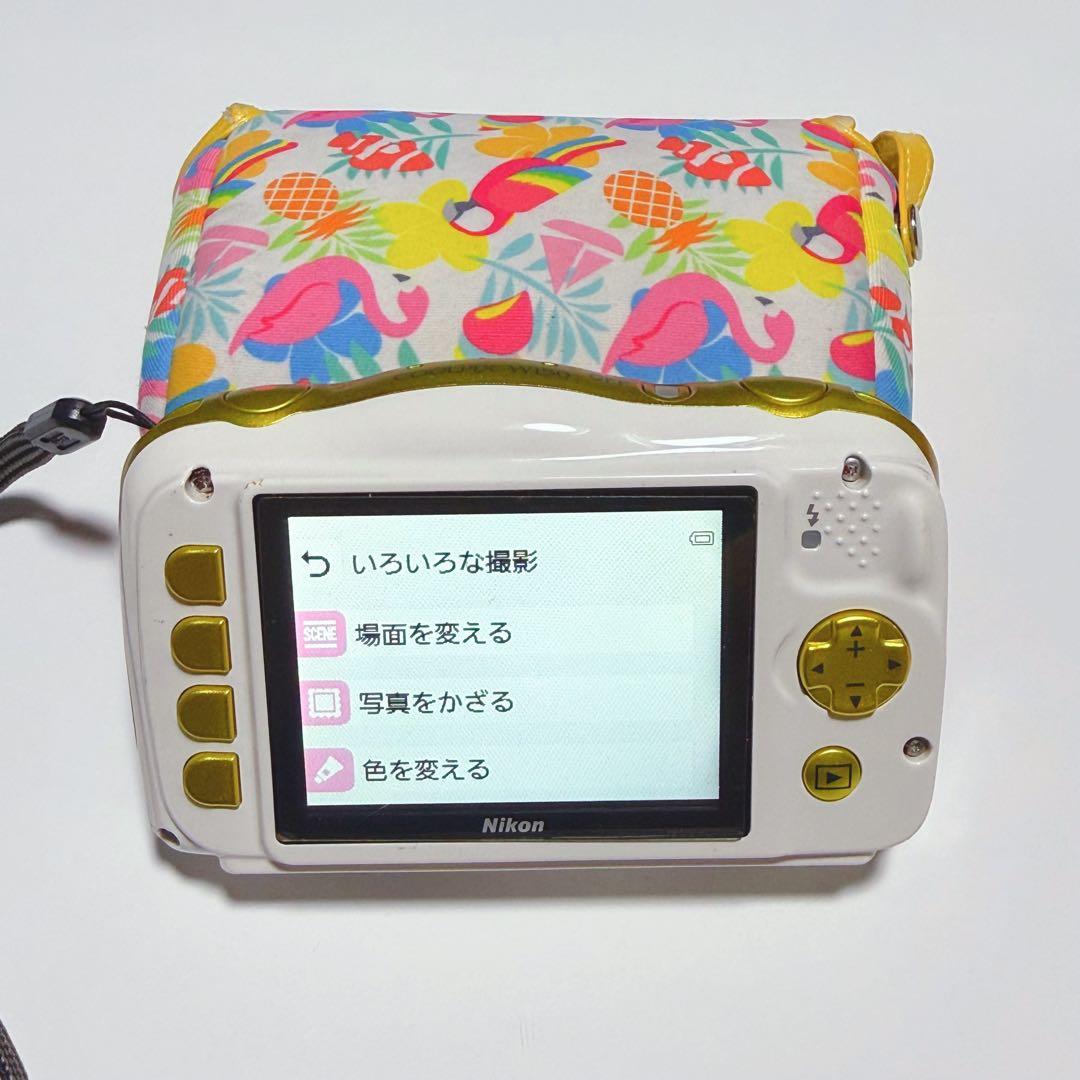 Nikon COOLPIX W150 デジタルカメラ　防水　充電器付　ニコン