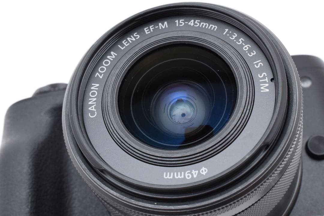 美品 Canon EOS Kiss M ミラーレス一眼カメラ Wi-Fi搭載