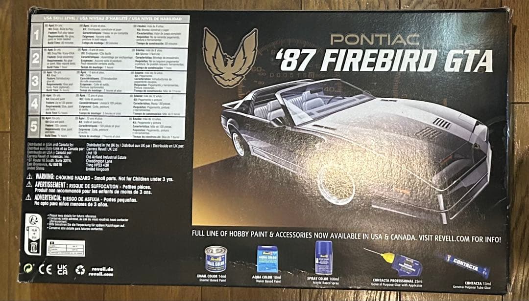 1/16スケール　ポンティアック　ファイヤーバードGTA プラモデル