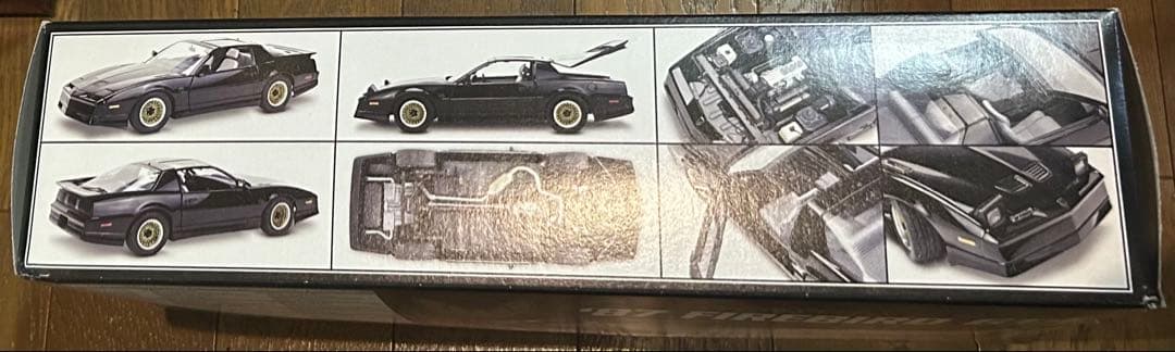 1/16スケール　ポンティアック　ファイヤーバードGTA プラモデル