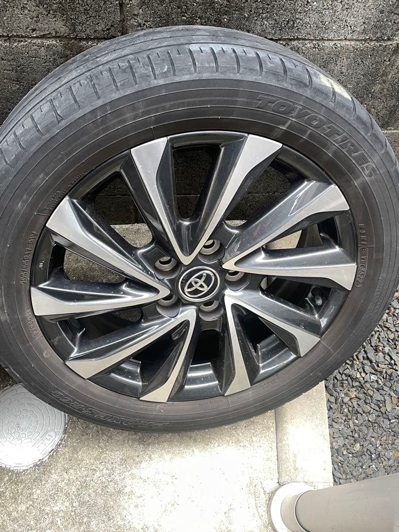 トヨタ 純正　タイヤホイールセット アルミ　１７インチ　①