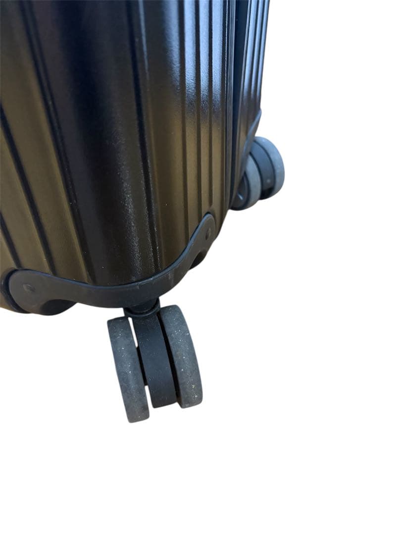 【週末値下げ】大容量 RIMOWAリモワ サルサ104L 4輪キャリーケース