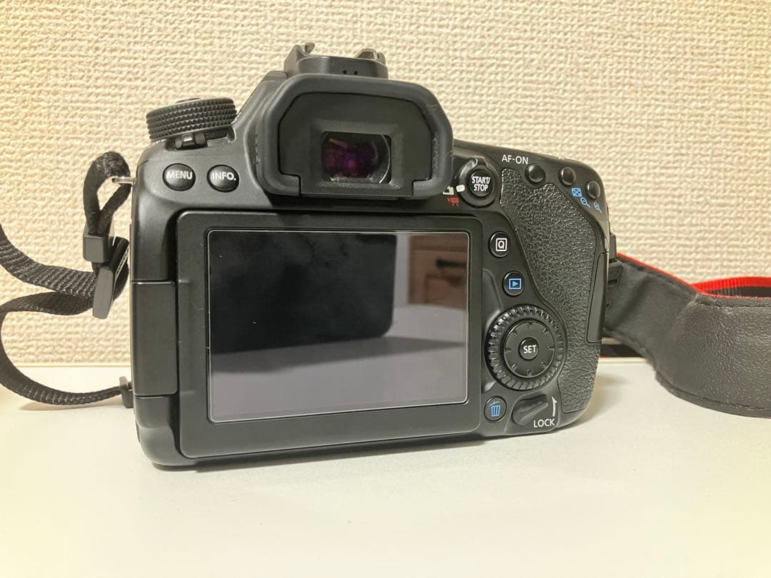 美品　Canon EOS 80Ｄ　18-135mm レンズキット