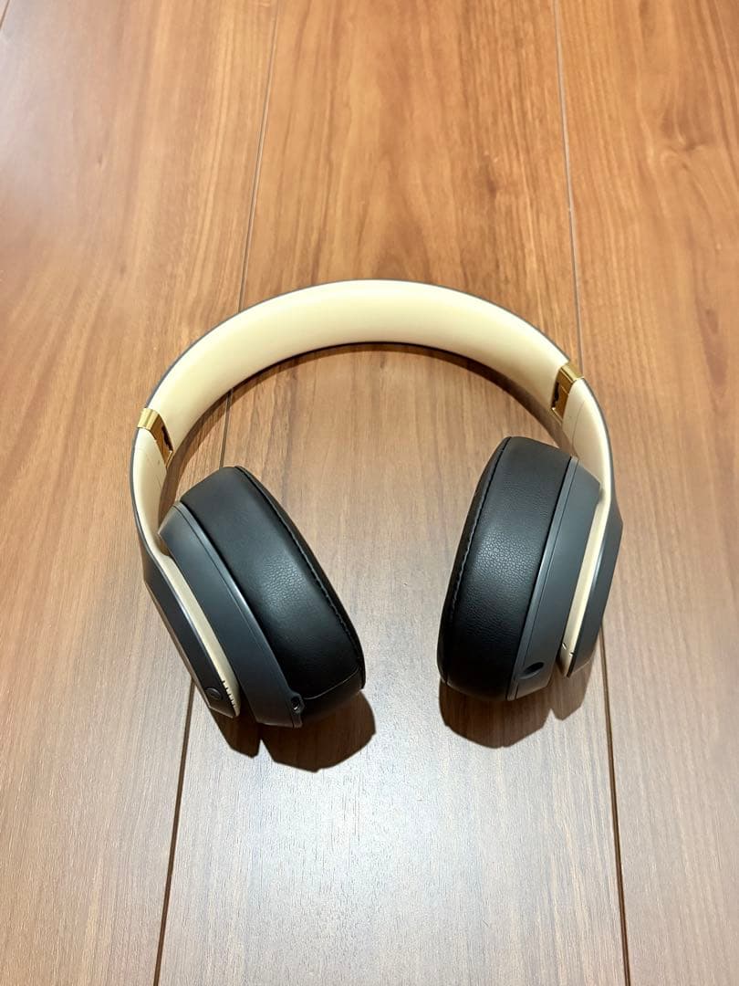 Beats Studio3 Wireless グレー/ゴールド