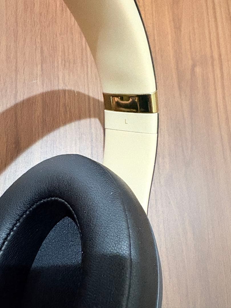 Beats Studio3 Wireless グレー/ゴールド