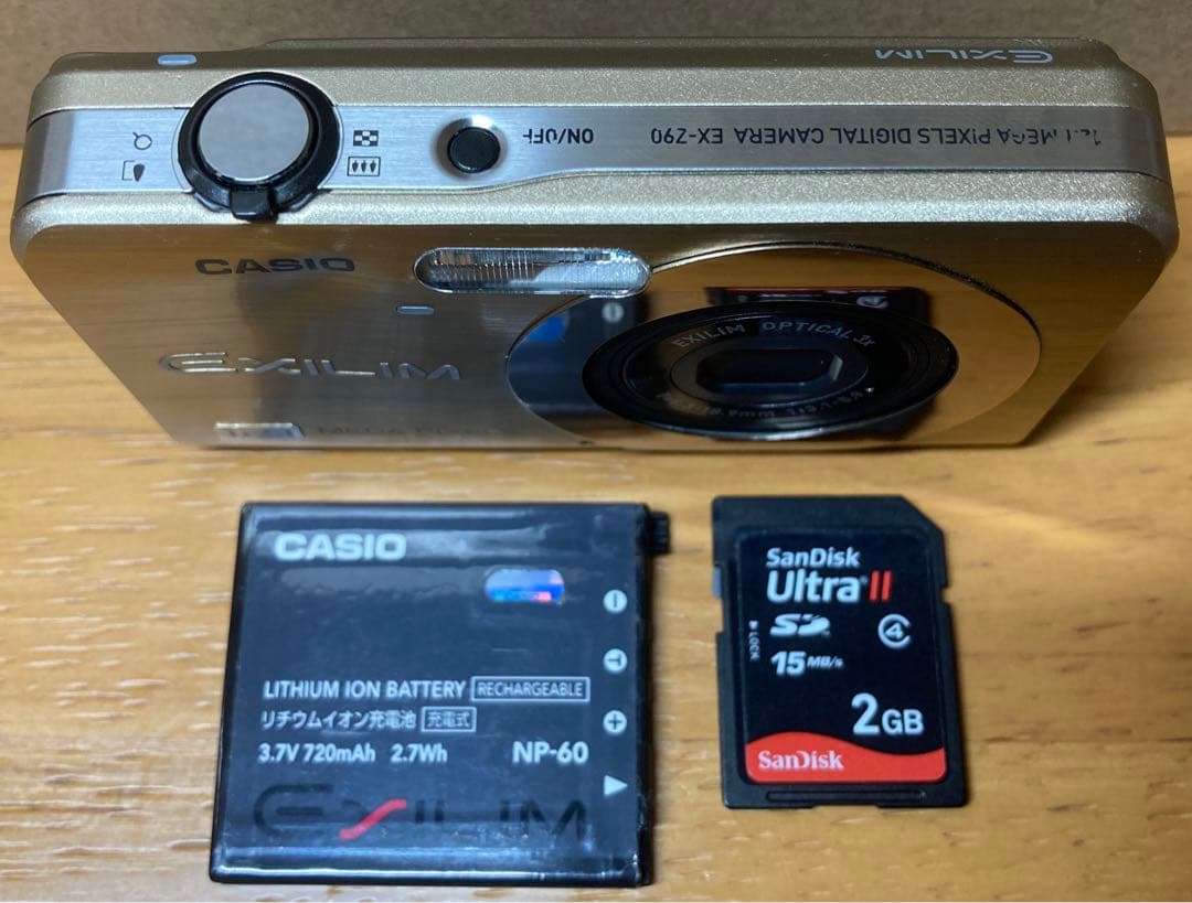 ★CASIO EXILIM EX-Z90 軽量102g 金 オールド コンデジ