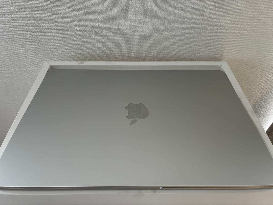 MacBook 15インチ 2025 M4 / 256GB