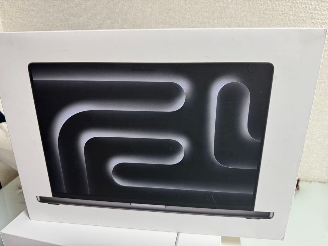 Apple MacBook Pro 16インチ M3 Pro 512GB