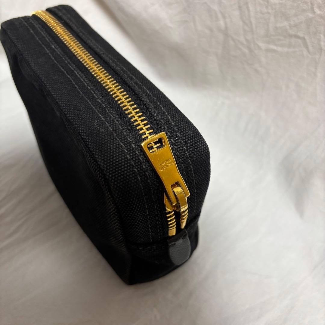 【美品】PRADA カナパ　コスメポーチ　ロゴポーチ