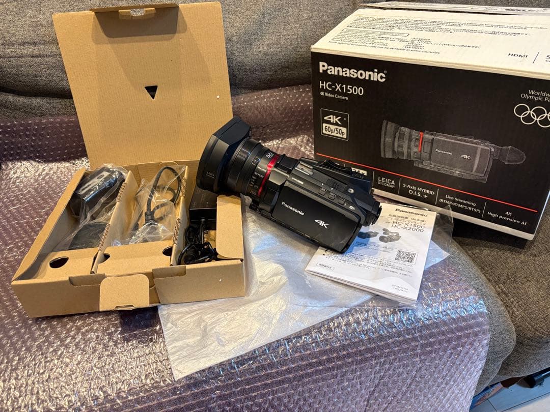 新品級★パナソニック HC-X1500 4K業務用ビデオカメラ 付属品 元箱